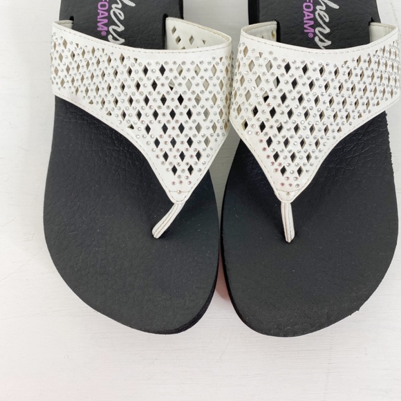 Skechers Yoga Foam White Rhinestone Platform Flip Flop Sandals Sz 9 - Picture 8 of 12